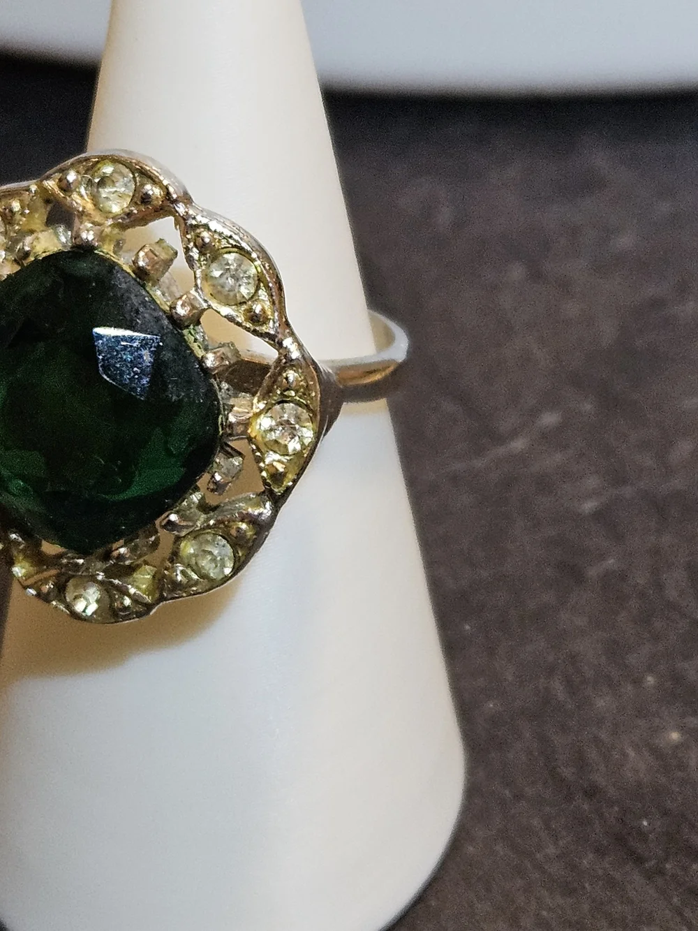 Sarah Coventry Deep Emerald Green and Silver "Kathleen" Cocktail Ring Set. - Picture 2 of 8